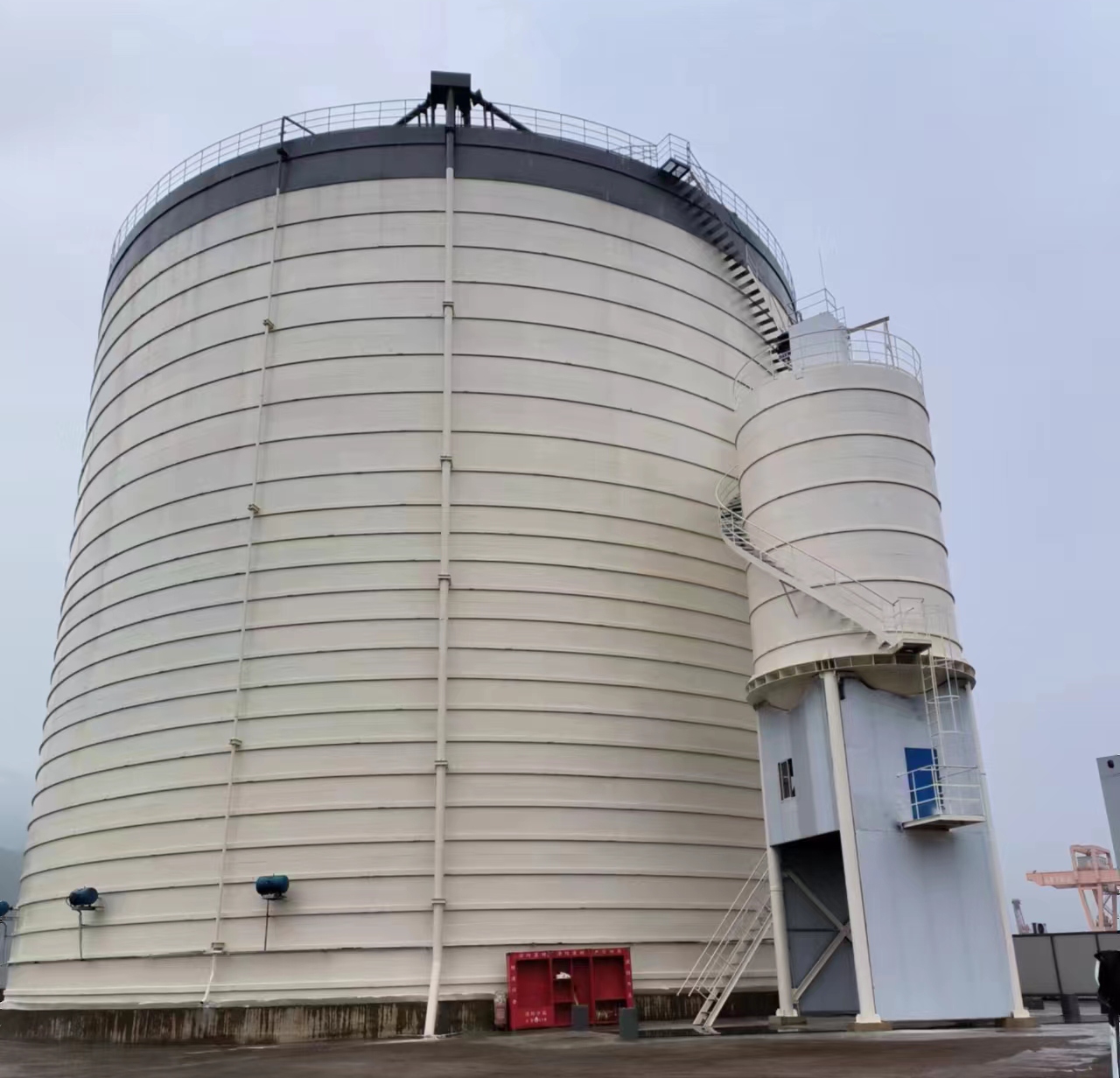 白朗10万吨水泥钢板库